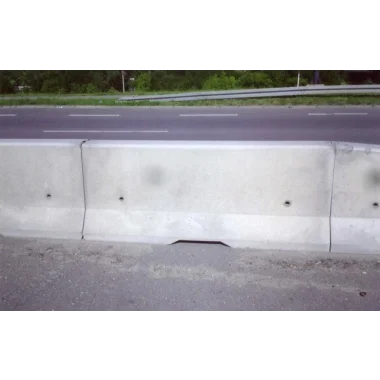 Road barrier