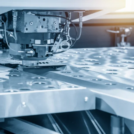 Der Lochstanzen-Service